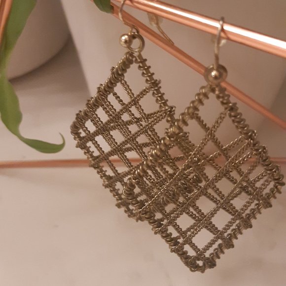 Gold Tones Earrings - Picture 2 of 3